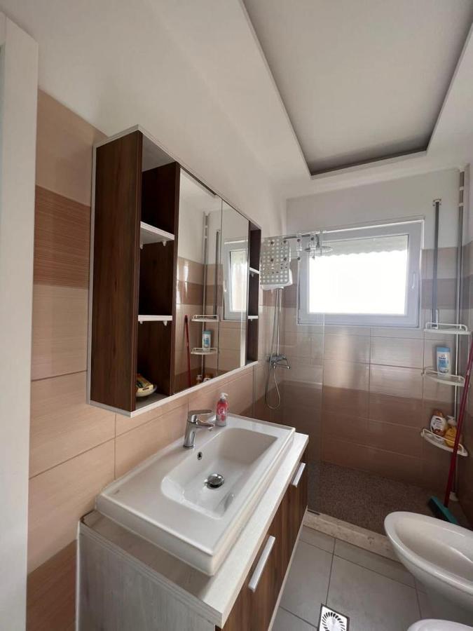 Soleil Apartment With Sunbed & Umbrella Vlore Ngoại thất bức ảnh