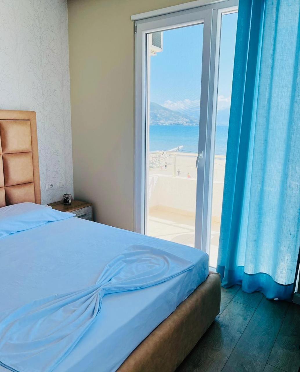 Soleil Apartment With Sunbed & Umbrella Vlore Ngoại thất bức ảnh