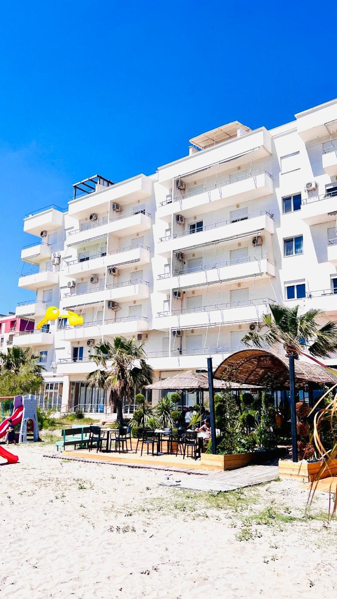 Soleil Apartment With Sunbed & Umbrella Vlore Ngoại thất bức ảnh